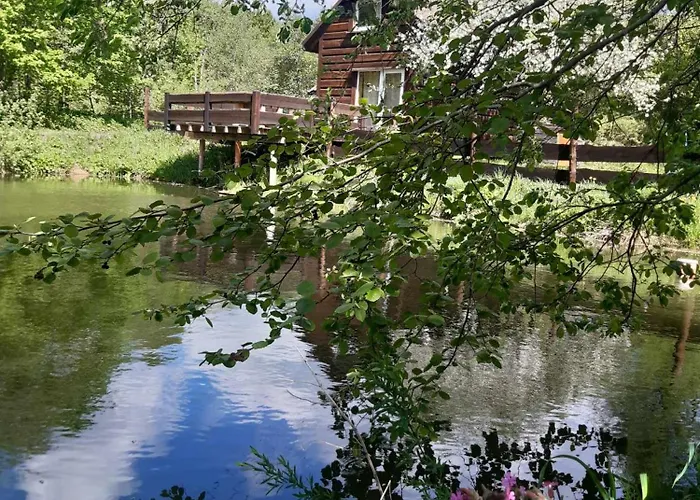 Pod Dobrym Adresem- Domek Nad Stawem